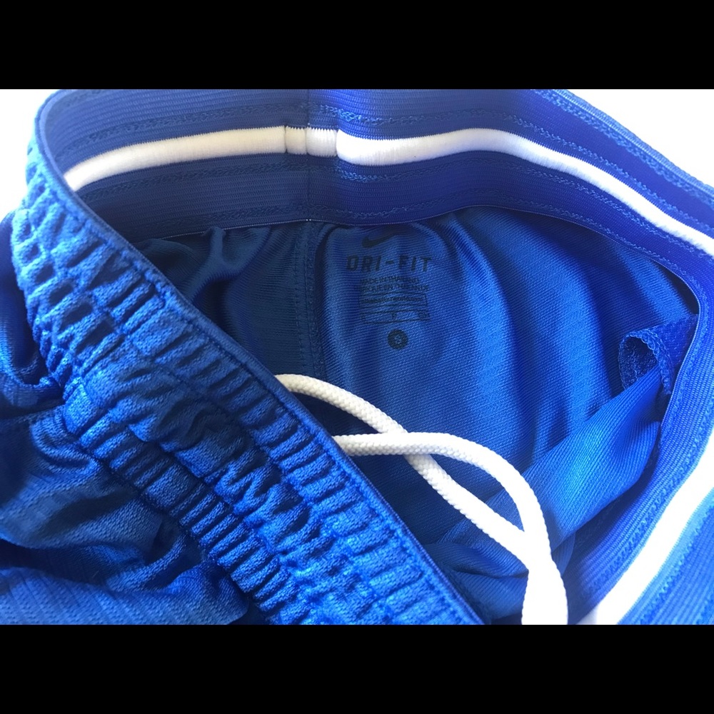 Boys Nike Shorts Size Small Blue with White Swoosh - Picture 5 of 8